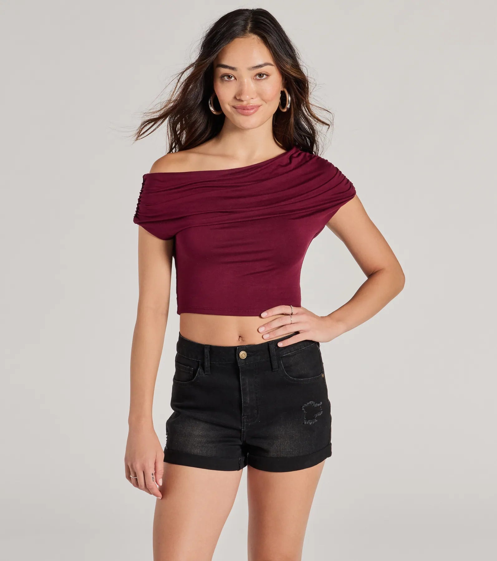 women's tops for those who want to wear versatile pieces that can be dressed up or downModern Chic One-Shoulder Crop Top