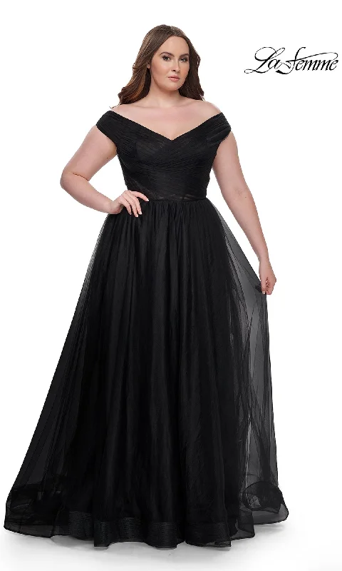 prom dresses for curve-hugging figuresLa Femme Plus-Size Long A-Line Prom Dress 32204