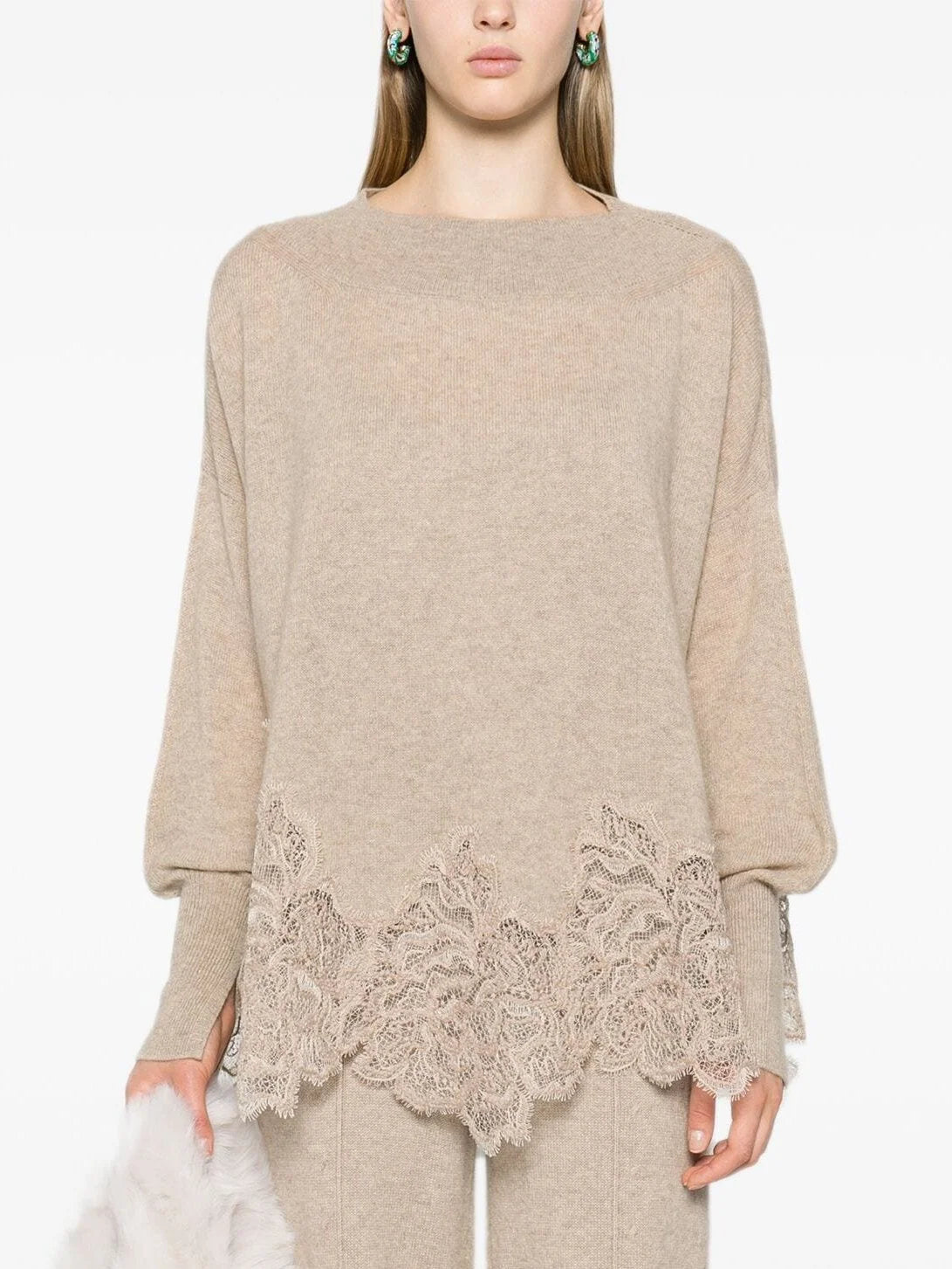 Pullover Chunky SweatersLace-Hem Cashmere Sweater in Beige